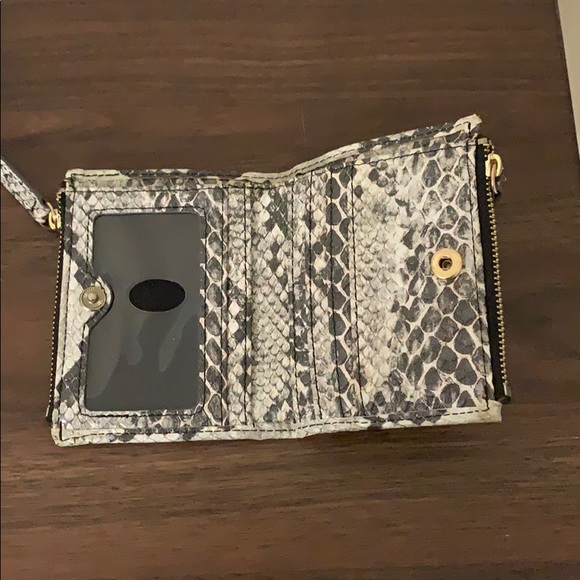 Travel size wallet - Picture 3 of 6